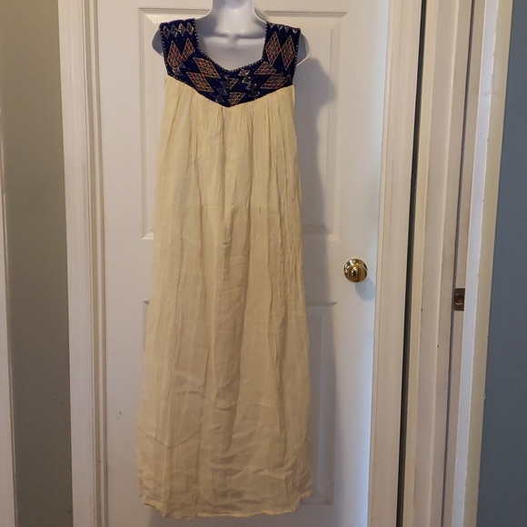 Sleeveless Dress Long with shawl - Picture 2 of 3
